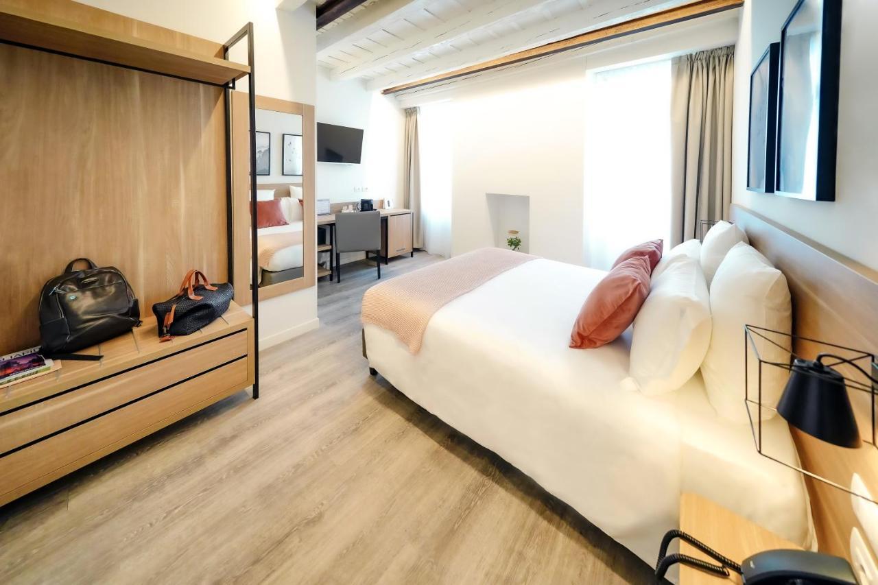 Bergamo Inn 15 מראה חיצוני תמונה A room at the hotel