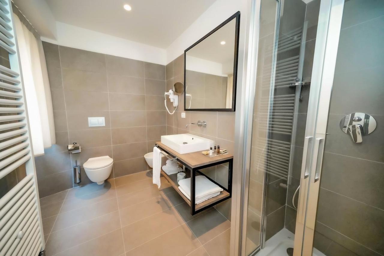 Bergamo Inn 15 מראה חיצוני תמונה Bathroom