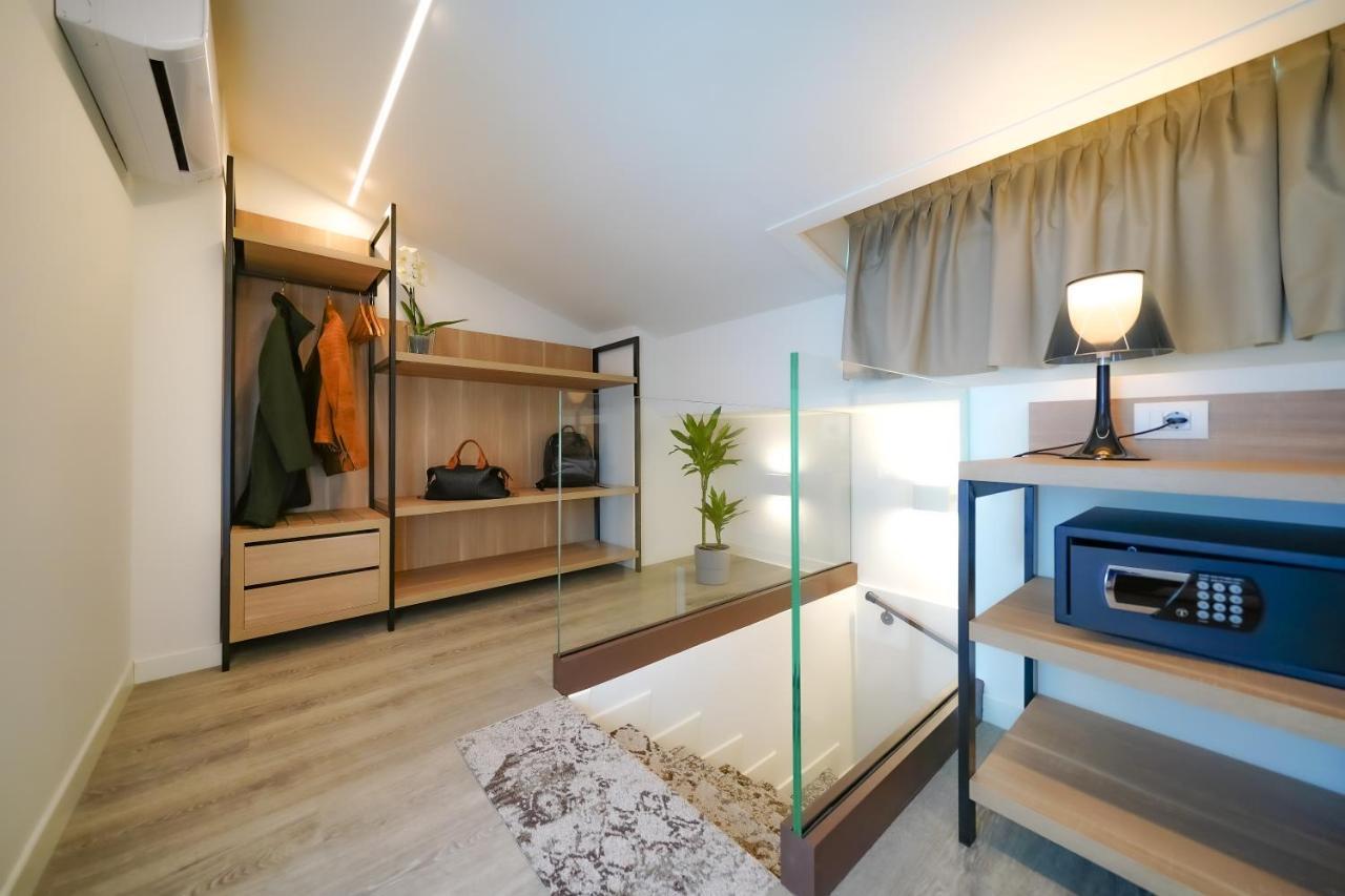 Bergamo Inn 15 מראה חיצוני תמונה A safe in a hotel room